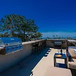 Surfside Charmer One Block To Beach