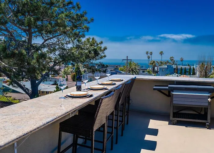 Surfside Charmer One Block To Beach