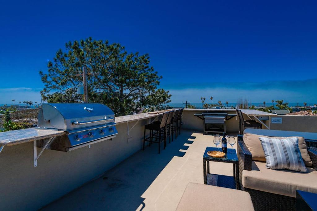 Surfside Charmer One Block To Holiday home San Diego