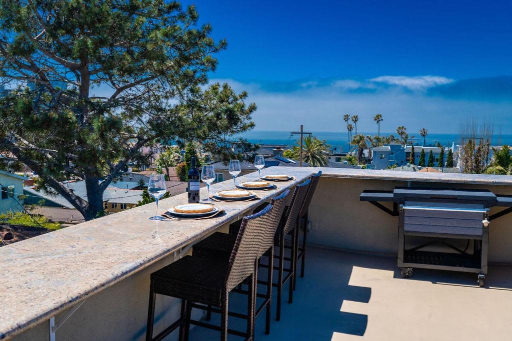 Surfside Charmer One Block To Holiday home *
