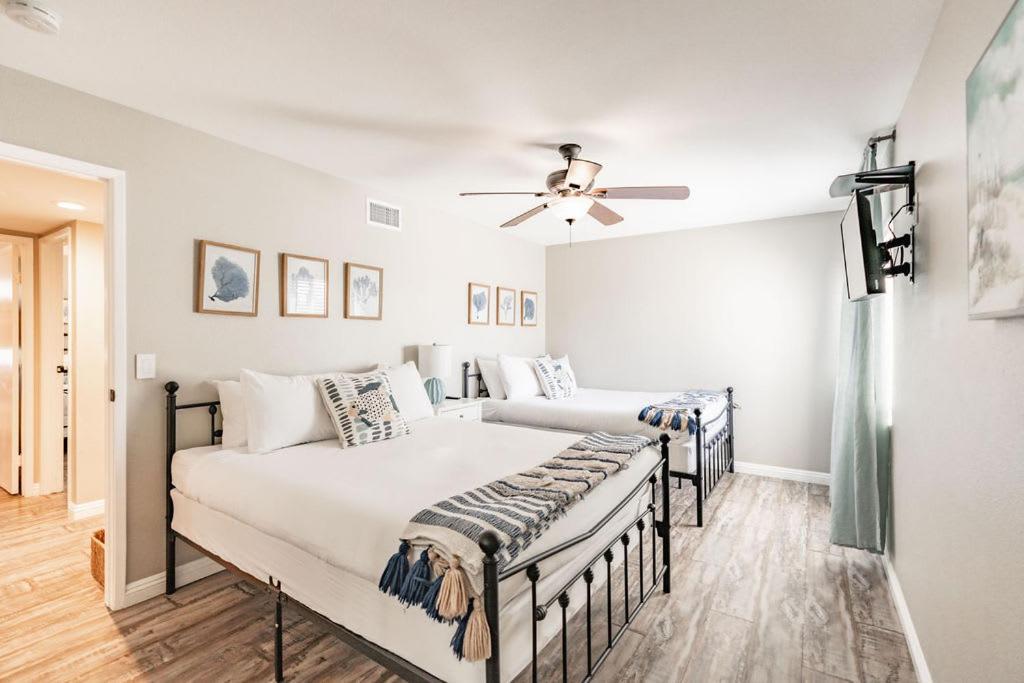 Holiday home Surfside Charmer One Block To San Diego